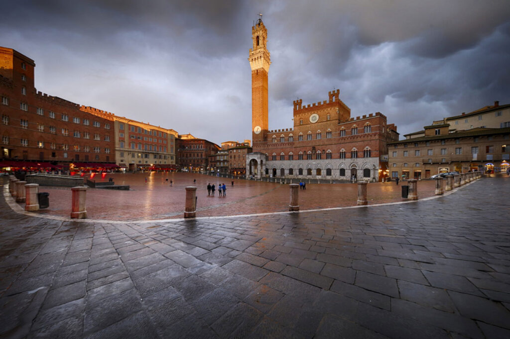 Palazzo Pubblico di Siena visto da Piazza del Campo